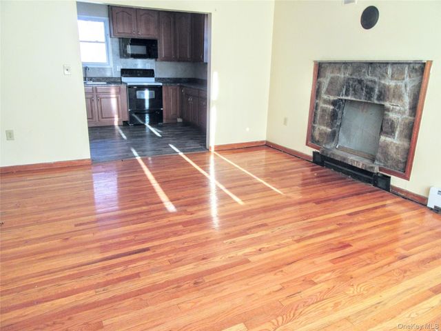 18 Station Road, Salisbury Mills, NY 12577