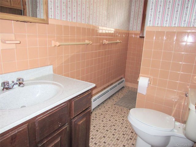 18 Station Road, Salisbury Mills, NY 12577