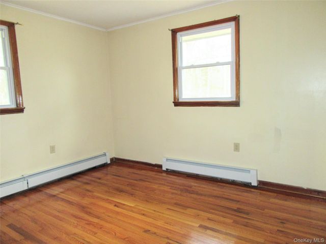 18 Station Road, Salisbury Mills, NY 12577