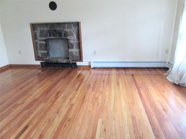 18 Station Road, Salisbury Mills, NY 12577