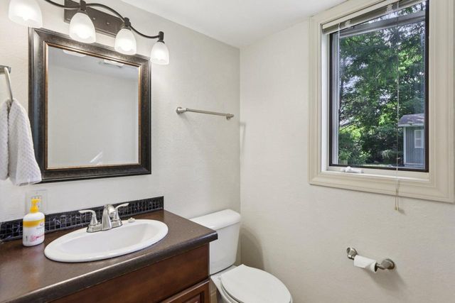 1007 Eric Lane, Waunakee, WI 53597