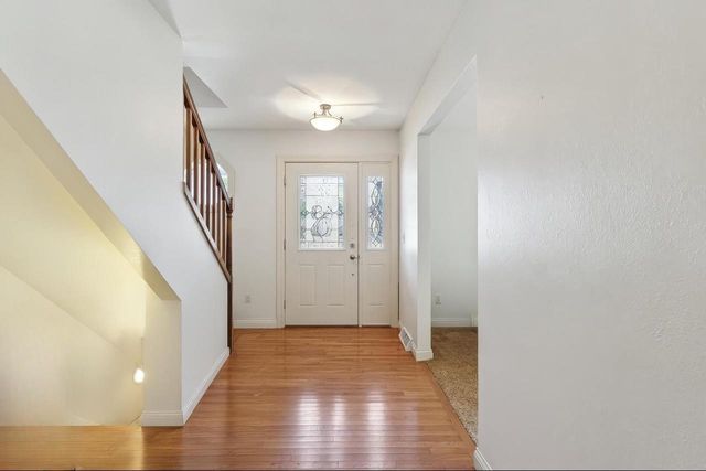 1007 Eric Lane, Waunakee, WI 53597