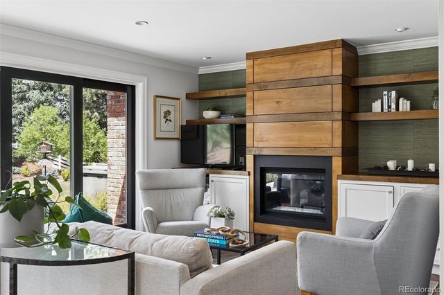 15 Mockingbird Lane, Englewood, CO 80113