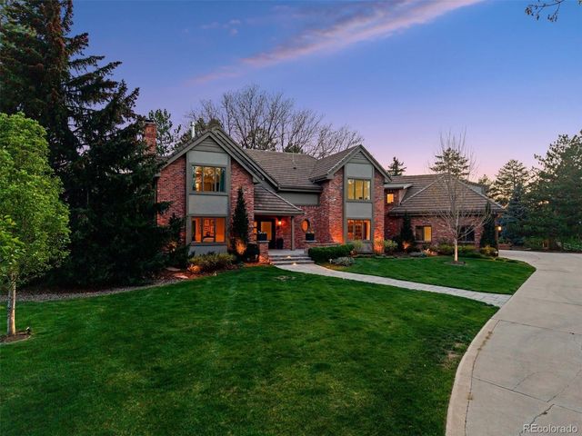 15 Mockingbird Lane, Englewood, CO 80113