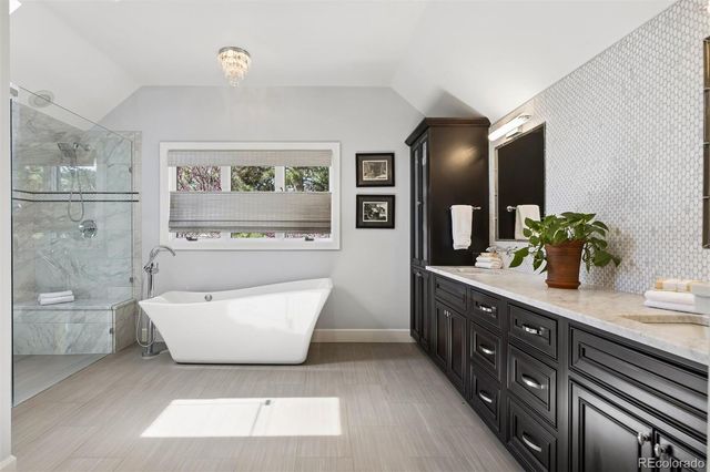 15 Mockingbird Lane, Englewood, CO 80113