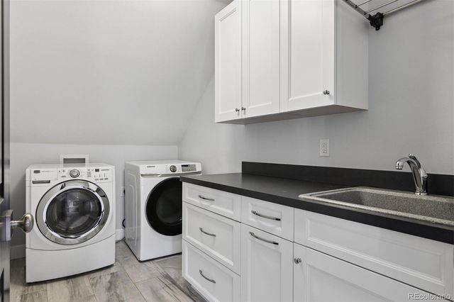 15 Mockingbird Lane, Englewood, CO 80113