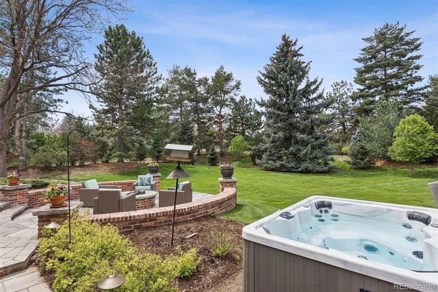 15 Mockingbird Lane, Englewood, CO 80113