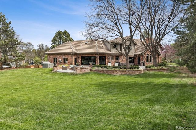 15 Mockingbird Lane, Englewood, CO 80113