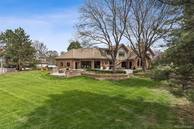 15 Mockingbird Lane, Englewood, CO 80113