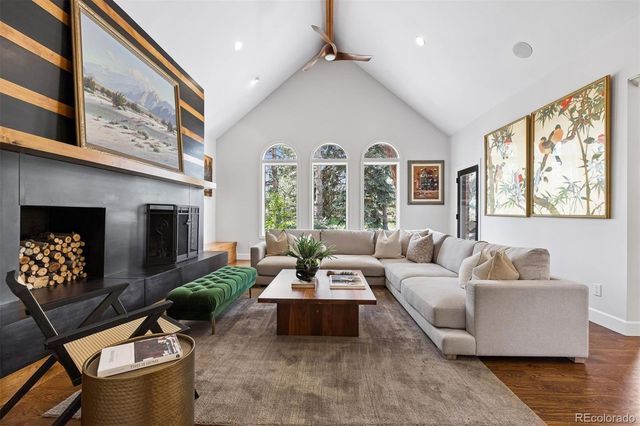 15 Mockingbird Lane, Englewood, CO 80113
