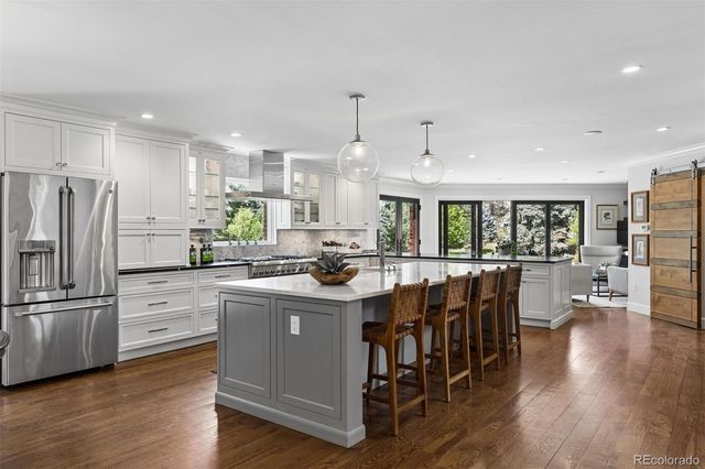 15 Mockingbird Lane, Englewood, CO 80113