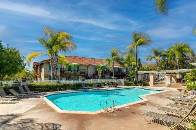 28 Blue Oak 96, Rancho Santa Margarita, CA 92688