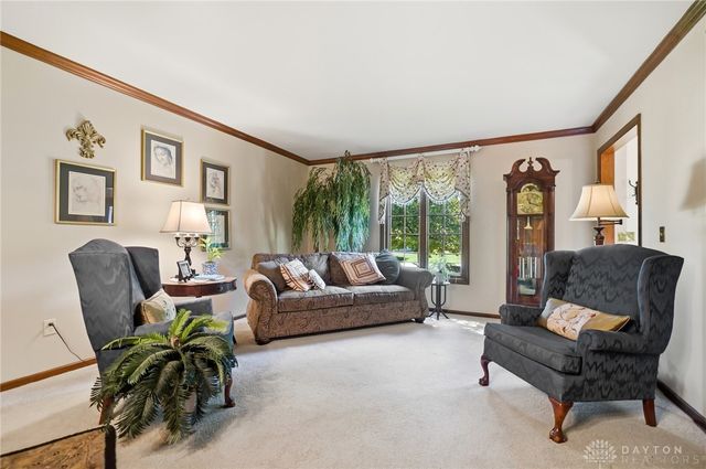 7735 N Winding Way, Tipp City, OH 45371