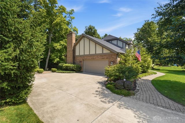 7735 N Winding Way, Tipp City, OH 45371