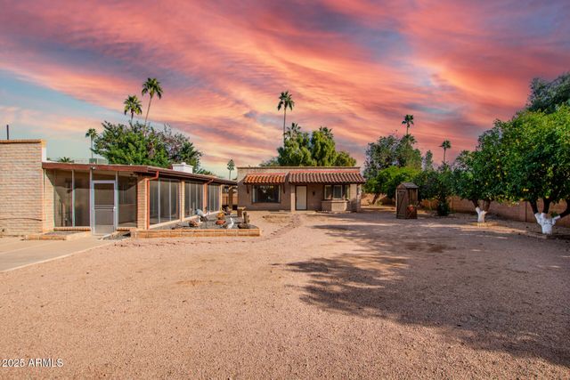 7645 W BLUEFIELD Avenue, Glendale, AZ 85308