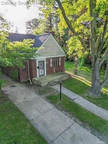 9737 E Lakepointe St. Street, Detroit, MI 48224