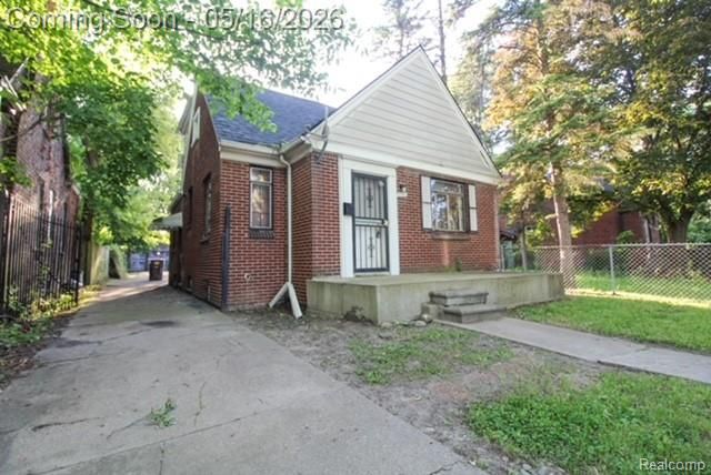 9737 E Lakepointe St. Street, Detroit, MI 48224