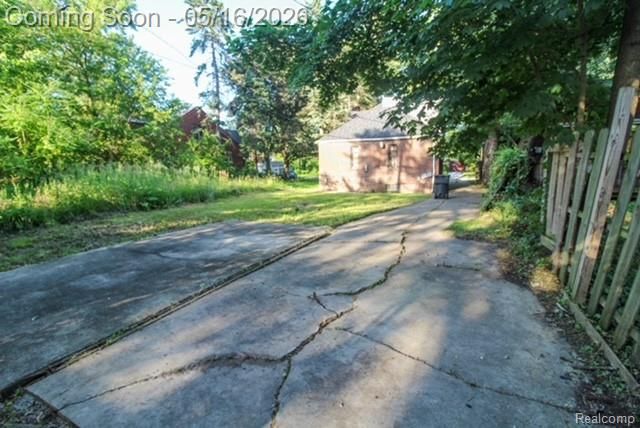 9737 E Lakepointe St. Street, Detroit, MI 48224