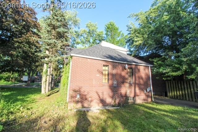 9737 E Lakepointe St. Street, Detroit, MI 48224