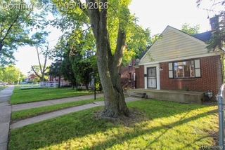 9737 E Lakepointe St. Street, Detroit, MI 48224