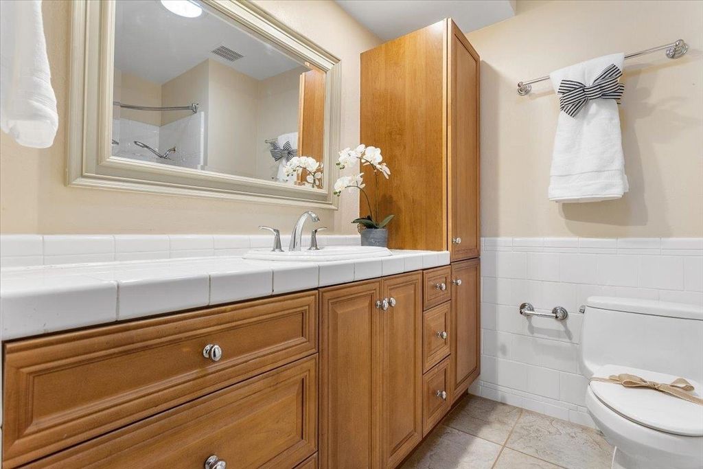 Image 28 of property listing at 441 SYCAMORE HILL DR, Danville, CA 94526