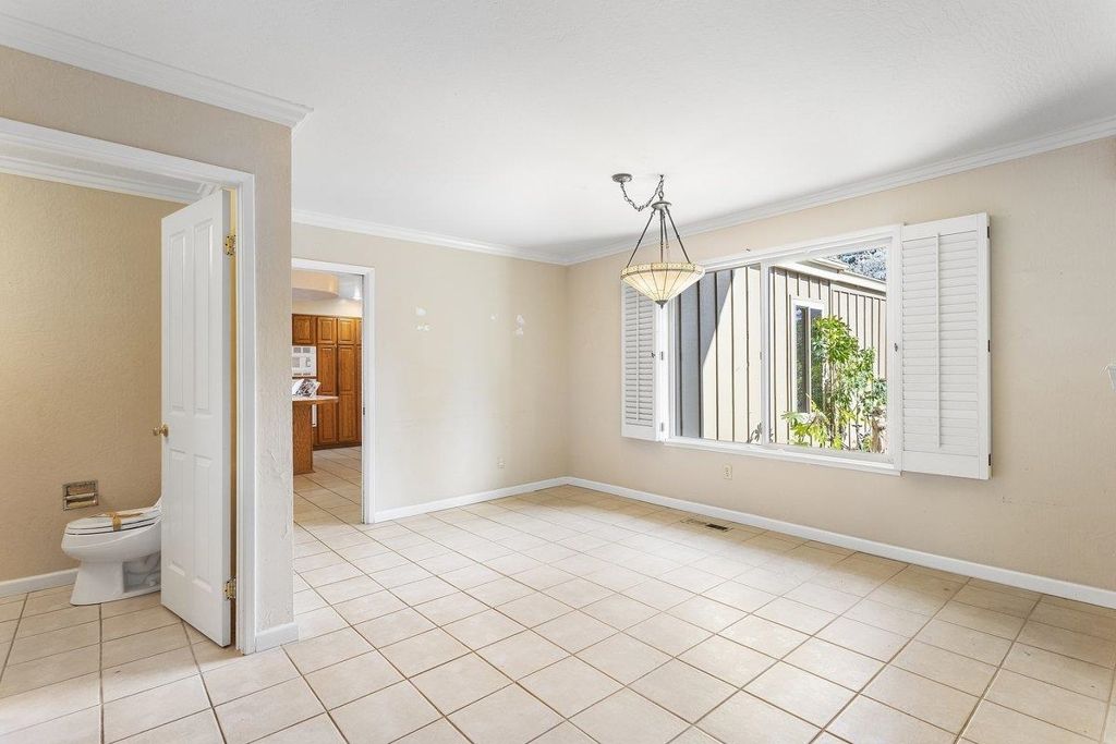 Image 6 of property listing at 441 SYCAMORE HILL DR, Danville, CA 94526