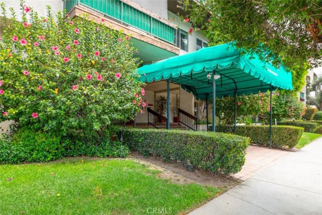 5460 White Oak Ave, Encino, CA 91316