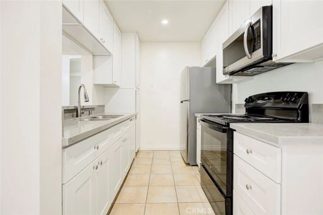5460 White Oak Ave, Encino, CA 91316