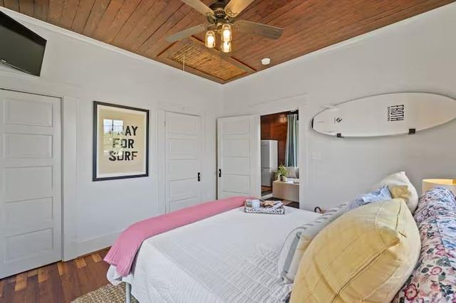 2601 37th Street, Galveston, TX 77550