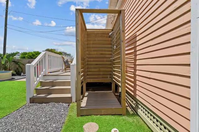 2601 37th Street, Galveston, TX 77550
