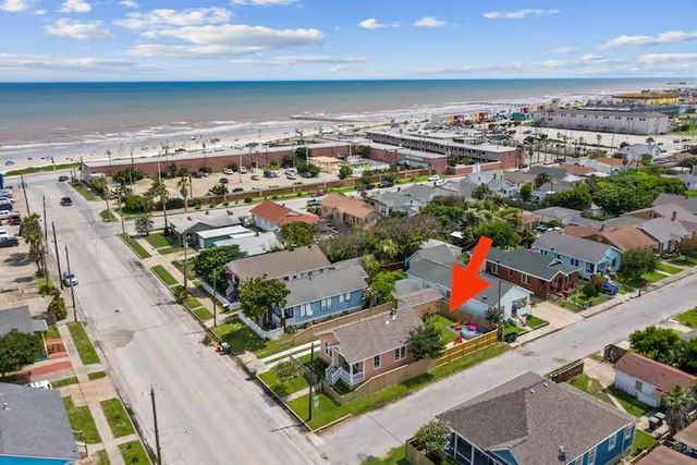 2601 37th Street, Galveston, TX 77550