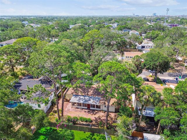 4711 W VASCONIA STREET, Tampa, FL 33629