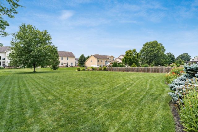 1836 Royal Oak Drive, Lewis Center, OH 43035