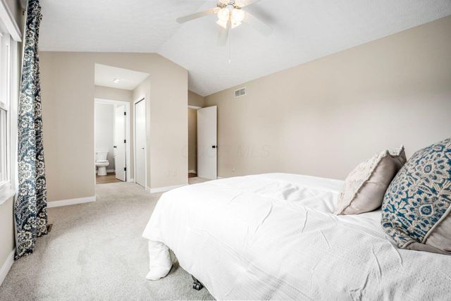 1836 Royal Oak Drive, Lewis Center, OH 43035