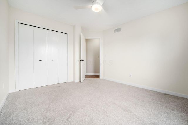 1836 Royal Oak Drive, Lewis Center, OH 43035