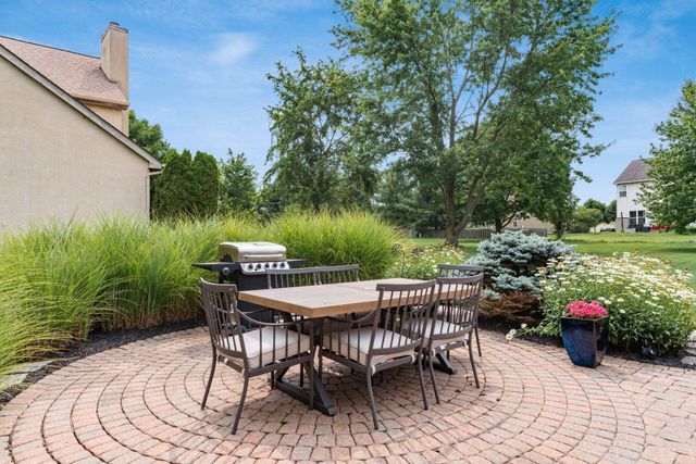 1836 Royal Oak Drive, Lewis Center, OH 43035