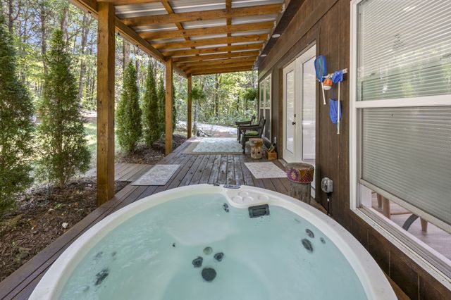0 Davis Ln, Cowan, TN 37318