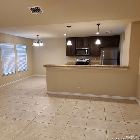 1235 GREEN HILL DR, Canyon Lake, TX 78133