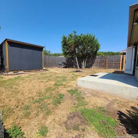 1235 GREEN HILL DR, Canyon Lake, TX 78133