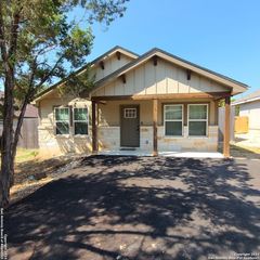 1235 GREEN HILL DR, Canyon Lake, TX 78133
