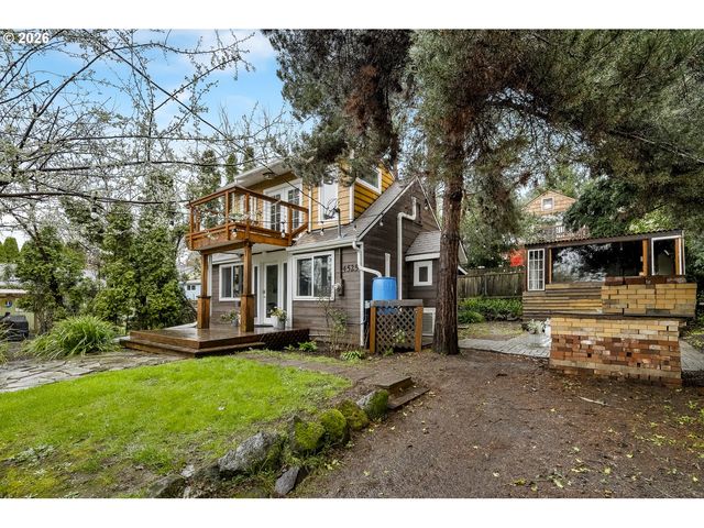 4525 Se MALDEN Dr, Portland, OR 97206