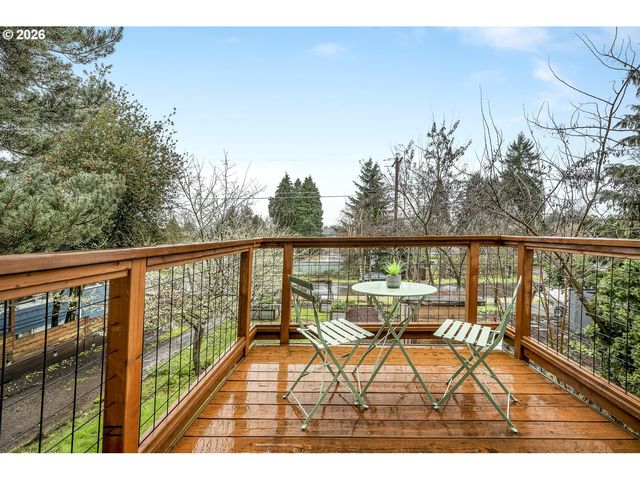 4525 Se MALDEN Dr, Portland, OR 97206