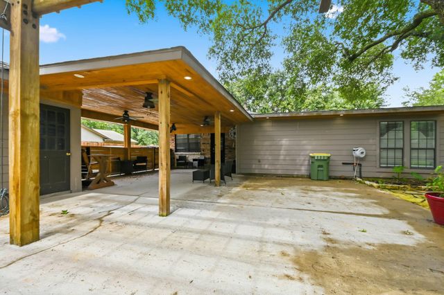 1114 Bobby Street, Pearland, TX 77581