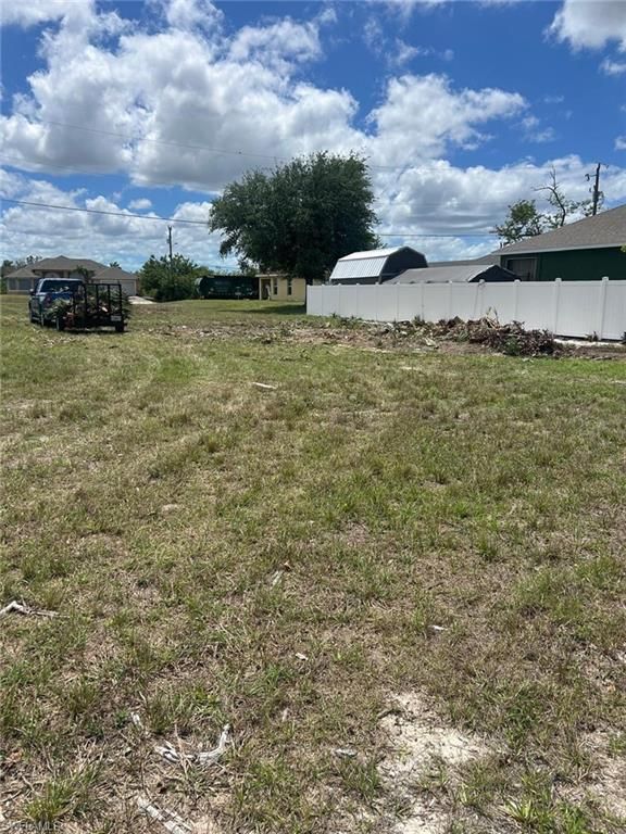 Image 3 of property listing at 2020 4th TER, Cape Coral, FL 33993