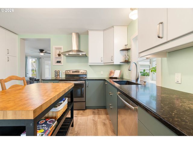 5531 Se GLADSTONE St, Portland, OR 97206