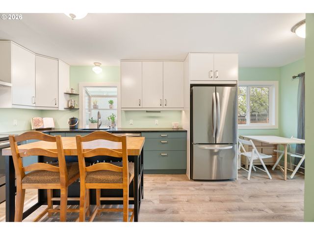 5531 Se GLADSTONE St, Portland, OR 97206