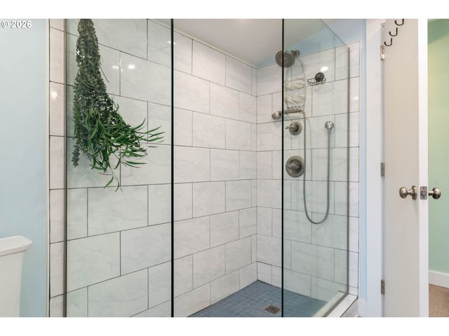 5531 Se GLADSTONE St, Portland, OR 97206