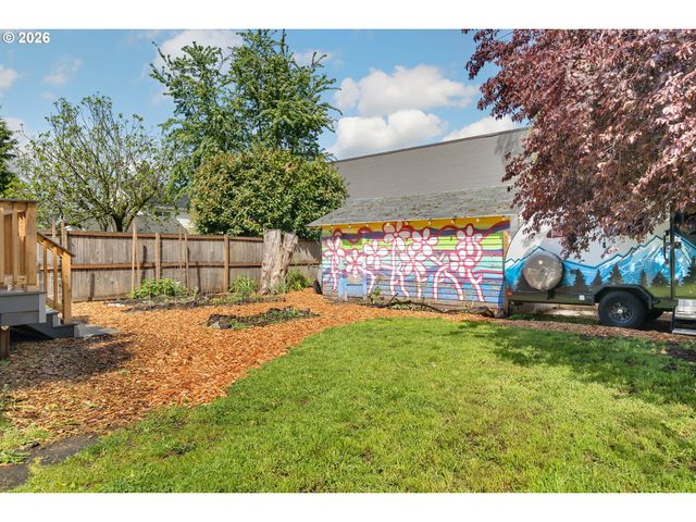 5531 Se GLADSTONE St, Portland, OR 97206