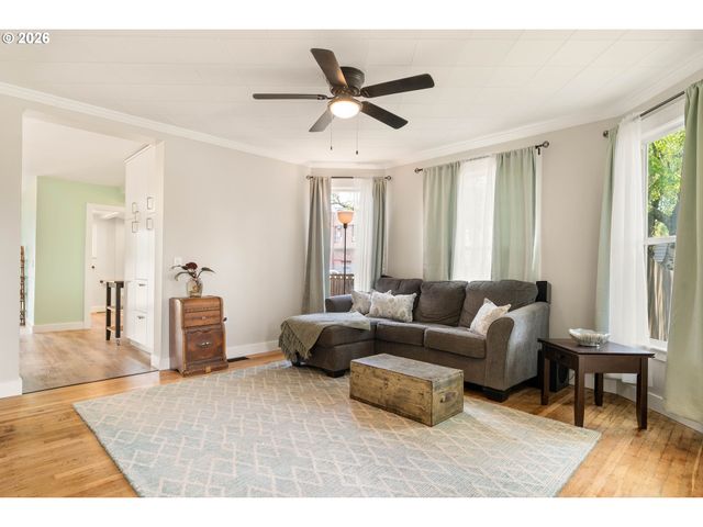 5531 Se GLADSTONE St, Portland, OR 97206