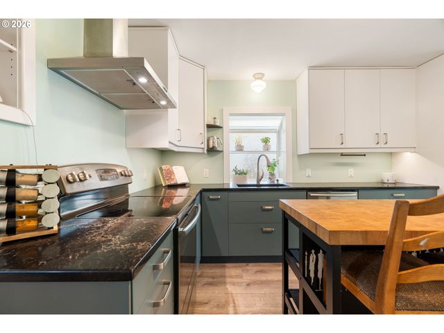 5531 Se GLADSTONE St, Portland, OR 97206